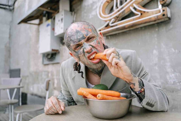 O que não pode comer depois de fazer tatuagem: Mito ou verdade ...