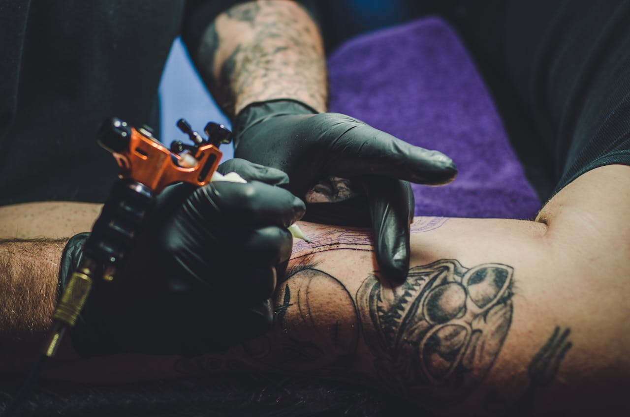 Tatuagens, criatividade e cultura gamer: como o universo digital influencia a expressão pessoal